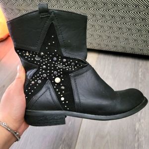 🌺3/$20🌺 Black Cowboy Style Boots